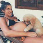8737760-10-adorable-photos-of-animals-who-can-t-wait-to-meet-their-baby-human-friends-18-0696649001545114841-728-b8021165ff-1545829759